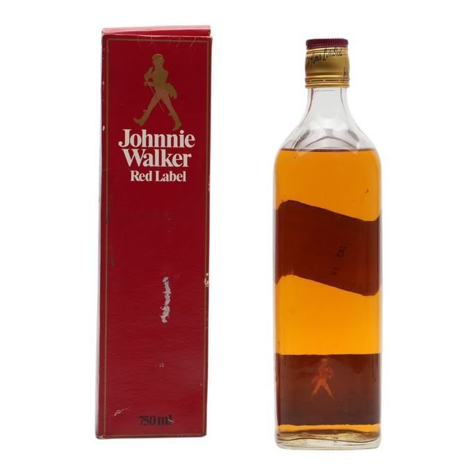 Johnnie Walker Red Label, 37.5% whisky bottle