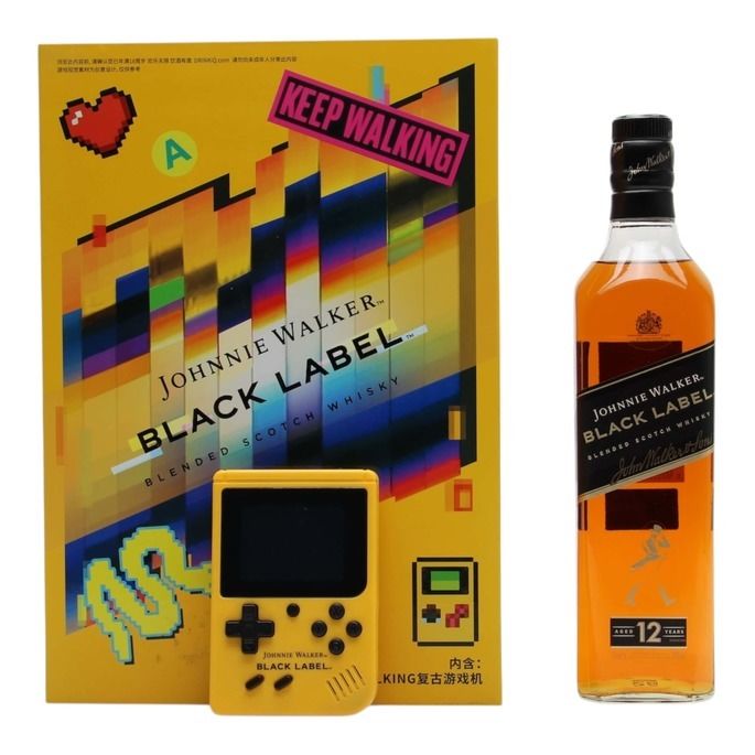 Johnnie Walker Black Label Game Set 2.0 Edition 12 Year Old, Oak Cask, 1999, 40% whisky bottle