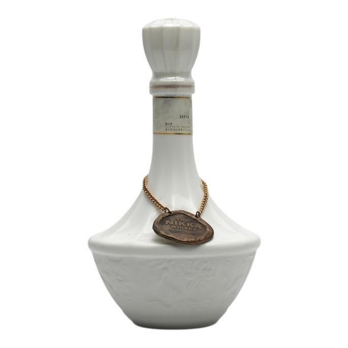 Nikka Tsuru White Ceramic Decanter, 43%, 75cl whisky bottle