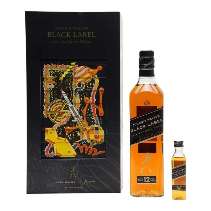 Johnnie Walker Black Label 12 Year Old, 40%, 75cl whisky bottle
