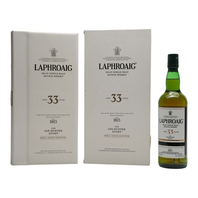 Laphroaig 33 Year Old Ian Hunter Book 3