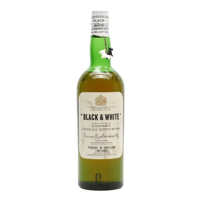 Black & White Blended Scotch Whisky whisky bottle