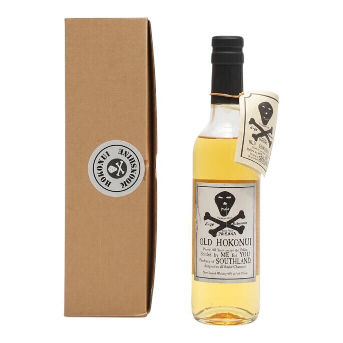 Old Hokonui Moonshine, 40% whisky bottle